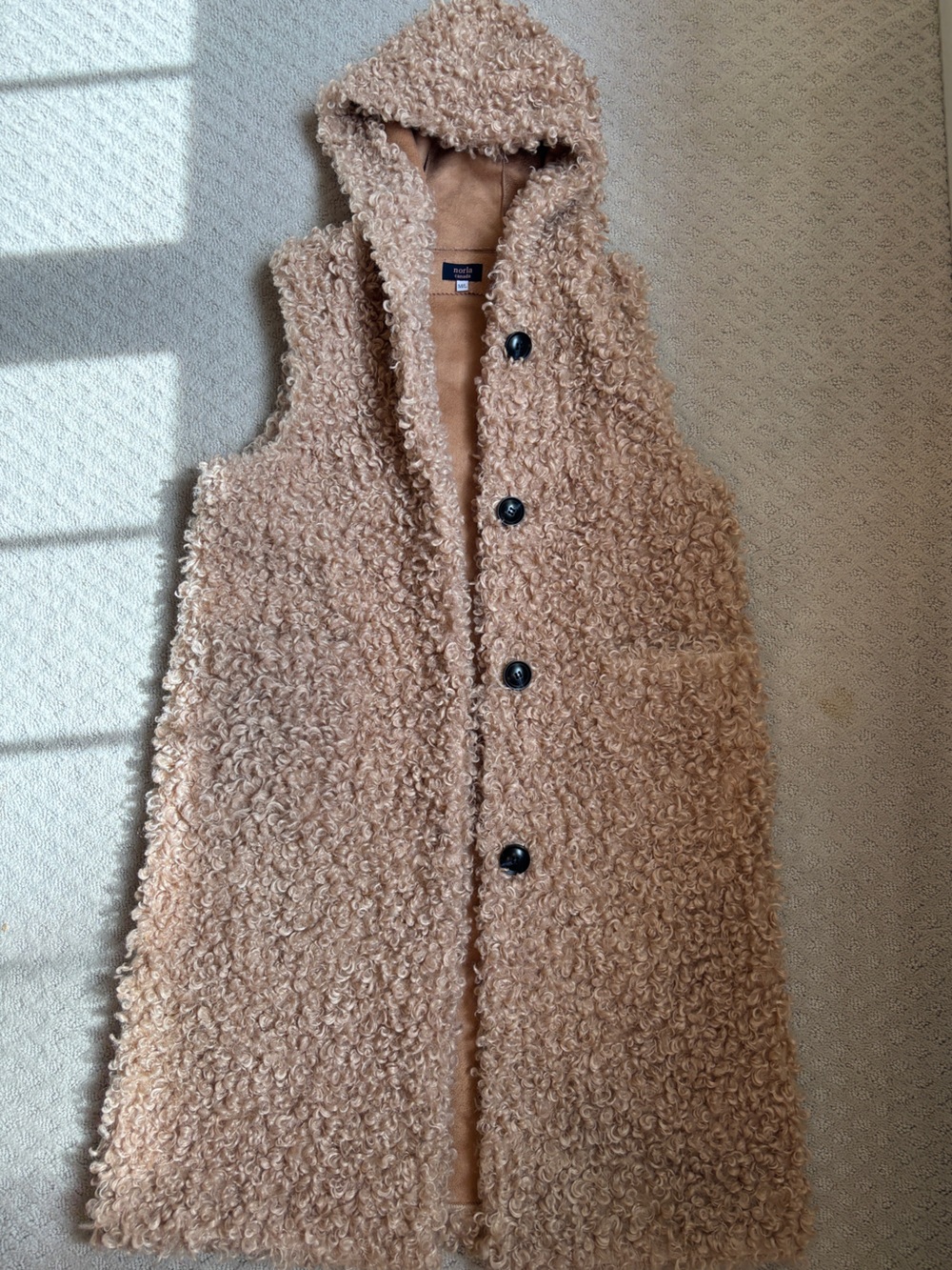 Norla Canada Cozy Hooded Faux Shearling Vest - Tan